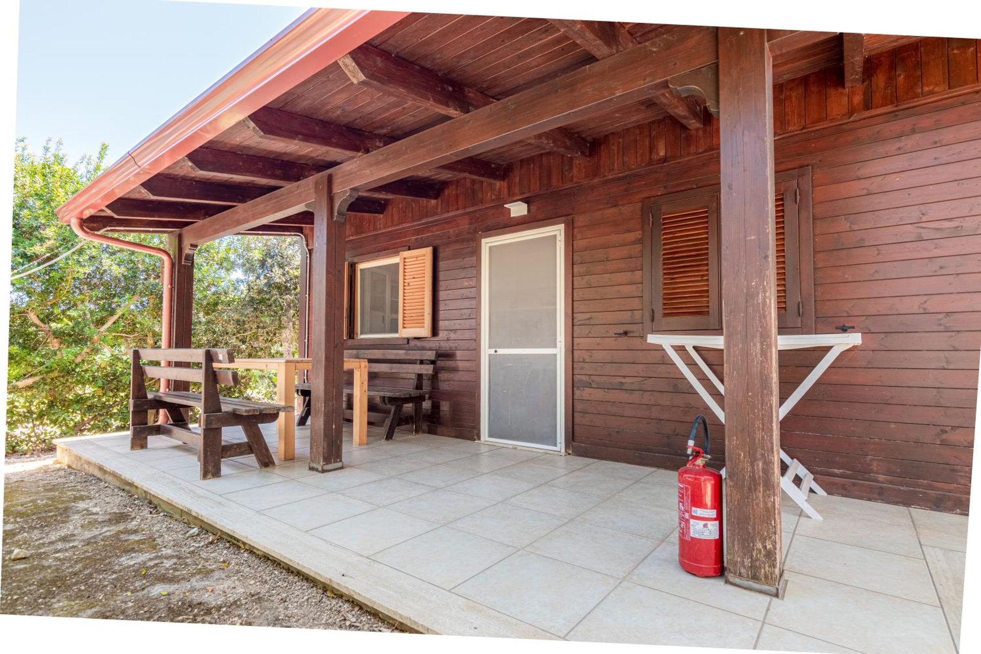 Bio Agriturismo Salos Alimini Ngoại thất bức ảnh